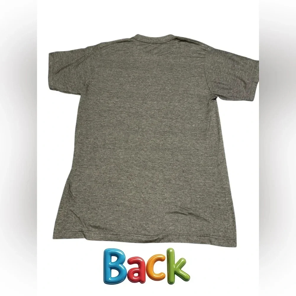 Gray EPCOT T-shirt size medium
BIN 29 - Picture 4 of 5
